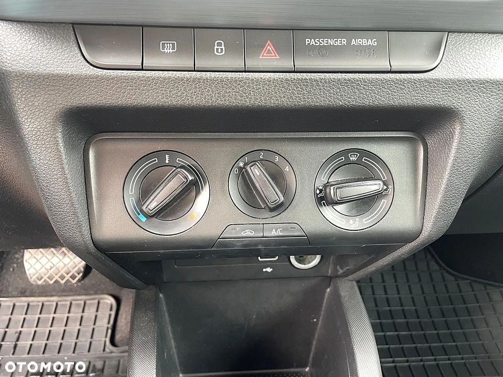 Skoda Fabia 1.0 TSI Ambition DSG - 18