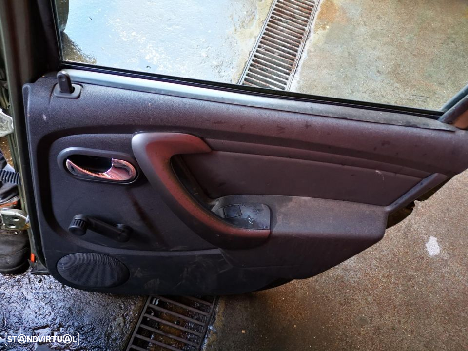 DACIA DUSTER 2014 PORTA TRÁS DTA PT336 - 3
