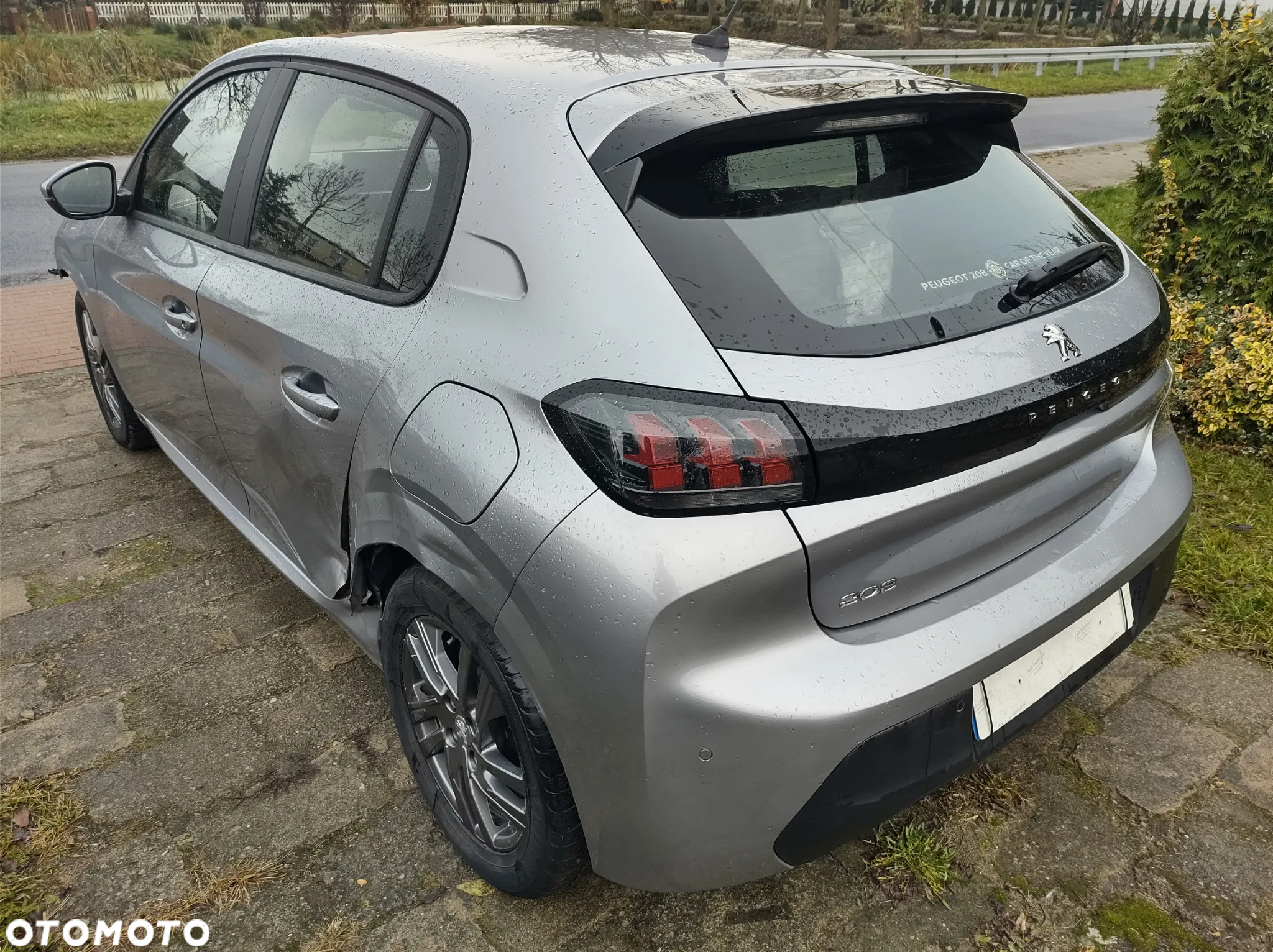 Peugeot 208 - 5