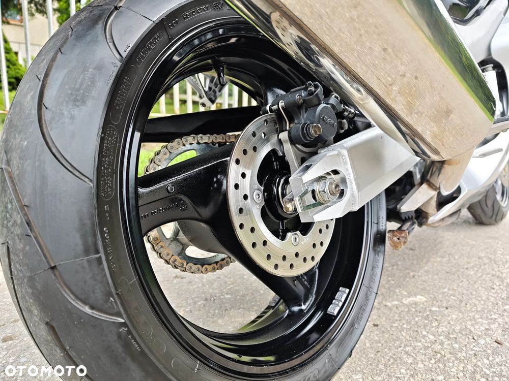 Honda CBR - 7