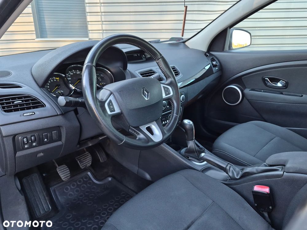 Renault Fluence 1.6 16V 110 Dynamique - 13