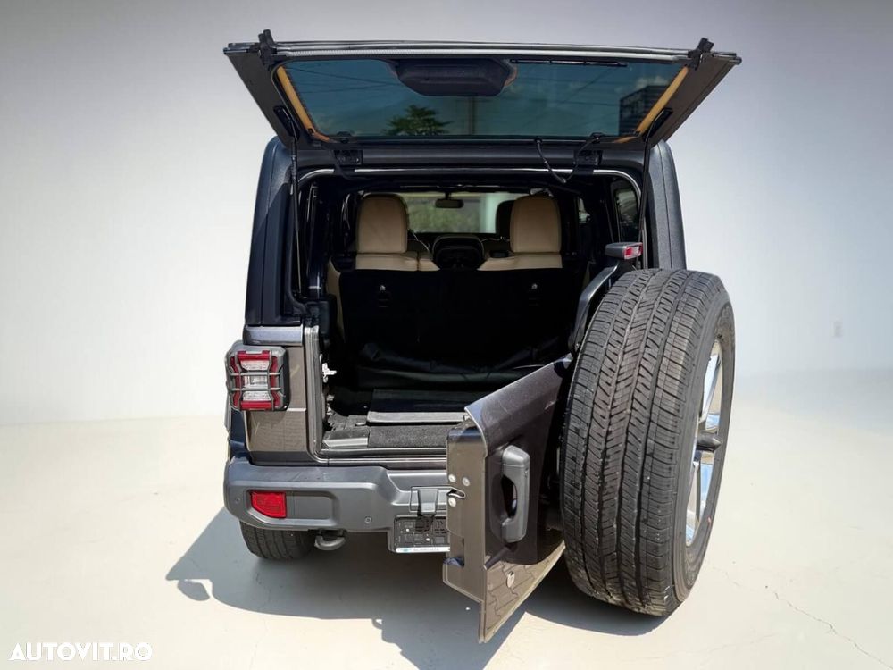 Jeep Wrangler - 15