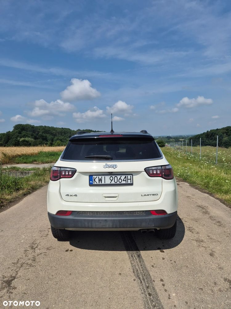 Jeep Compass - 4