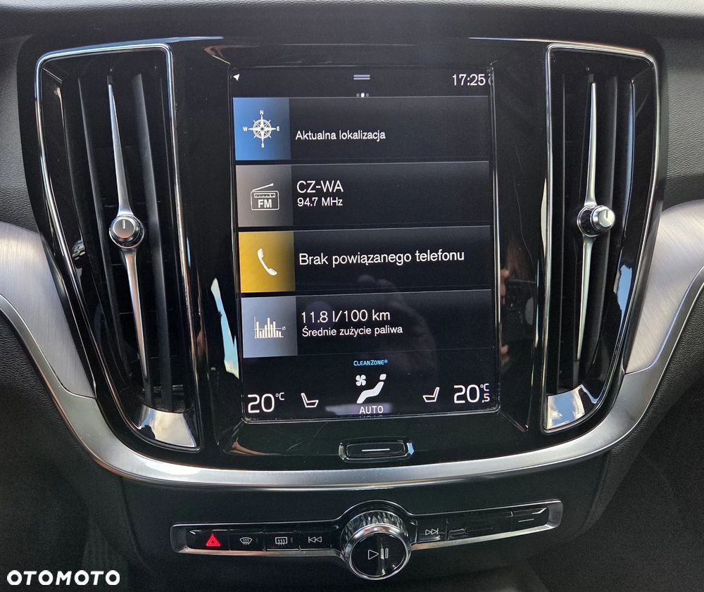 Volvo V60 B3 B DKG Momentum Pro - 25