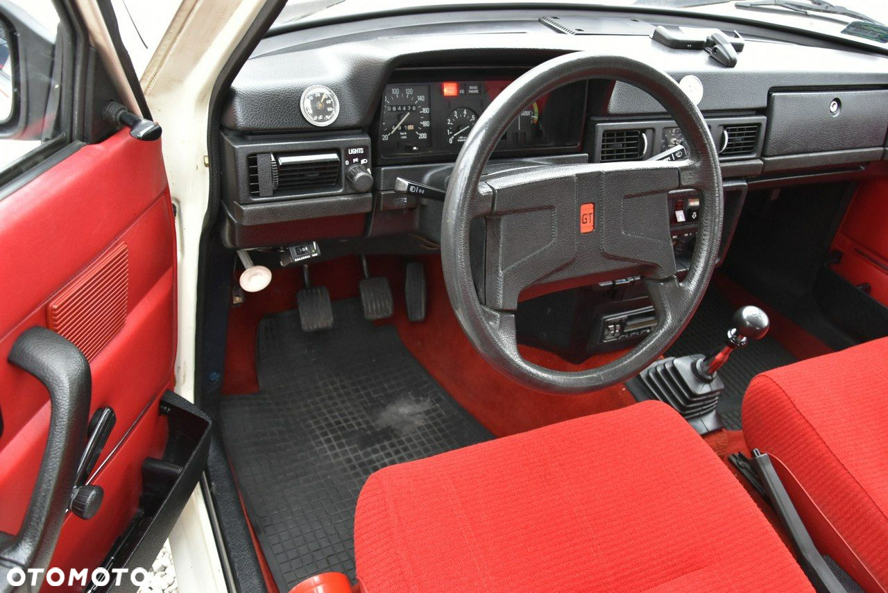 Volvo Seria 200 - 13