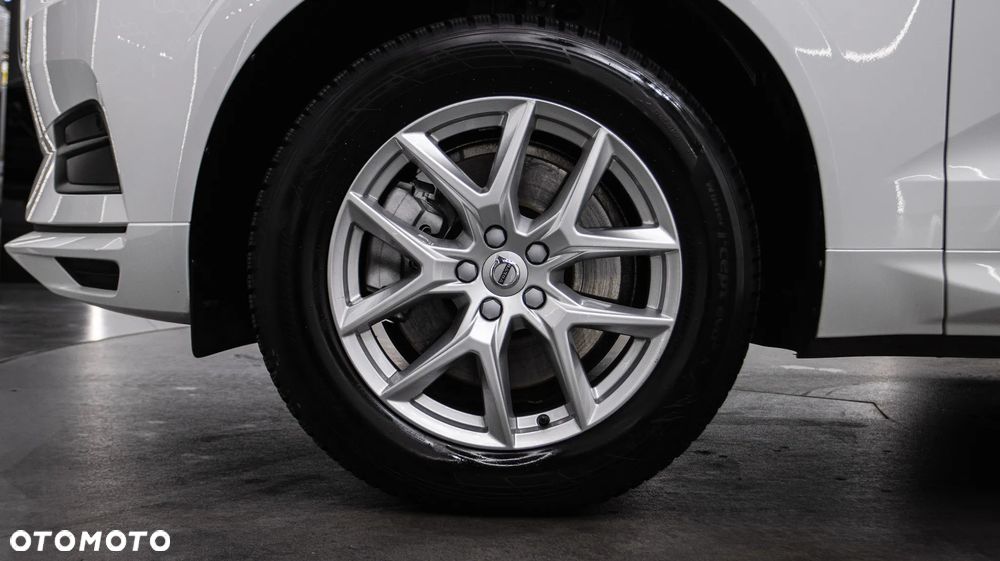 Volvo XC 60 T4 Momentum - 11