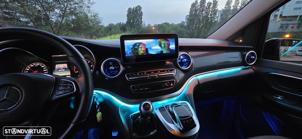 Mercedes-Benz V 220 CDI - 19