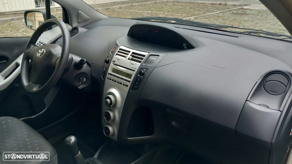 Toyota Yaris 1.4 D-4D Comfort+AC - 13