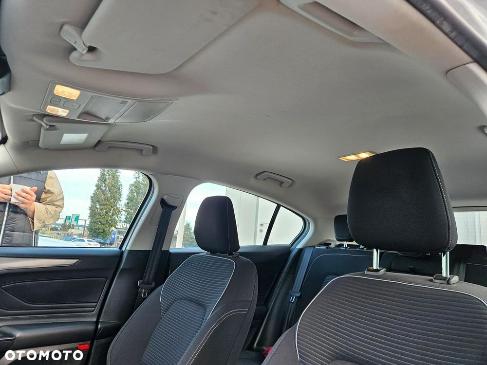 Ford Focus 1.5 EcoBlue Start-Stopp-System TITANIUM - 20