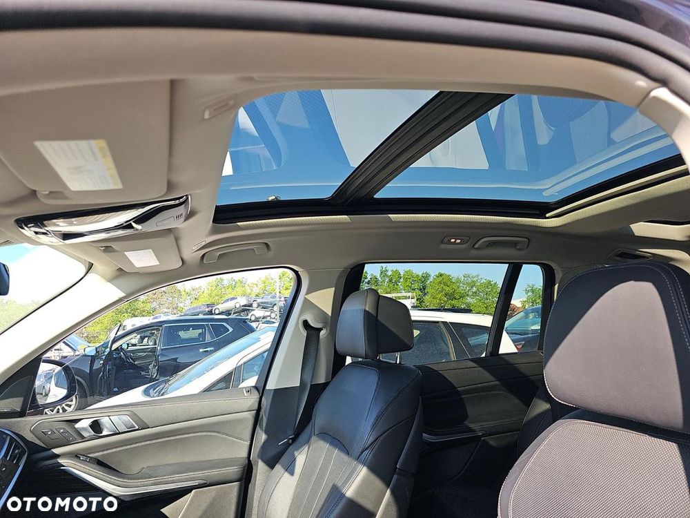 BMW X7 xDrive40i - 12