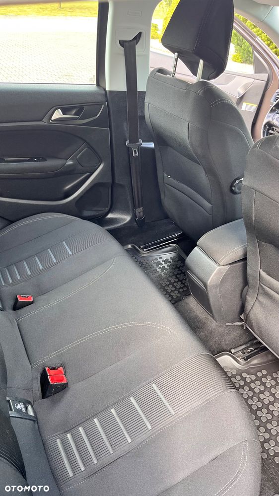 Peugeot 308 1.6 e-HDi Allure S&S - 18