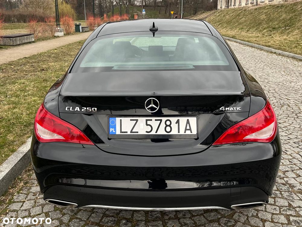 Mercedes-Benz CLA 250 4Matic 7G-DCT - 6