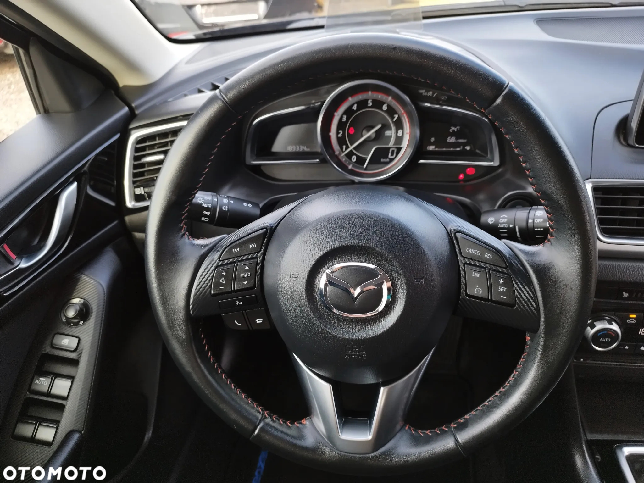 Mazda 3 SKYACTIV-G 120 Urban Limited - 14