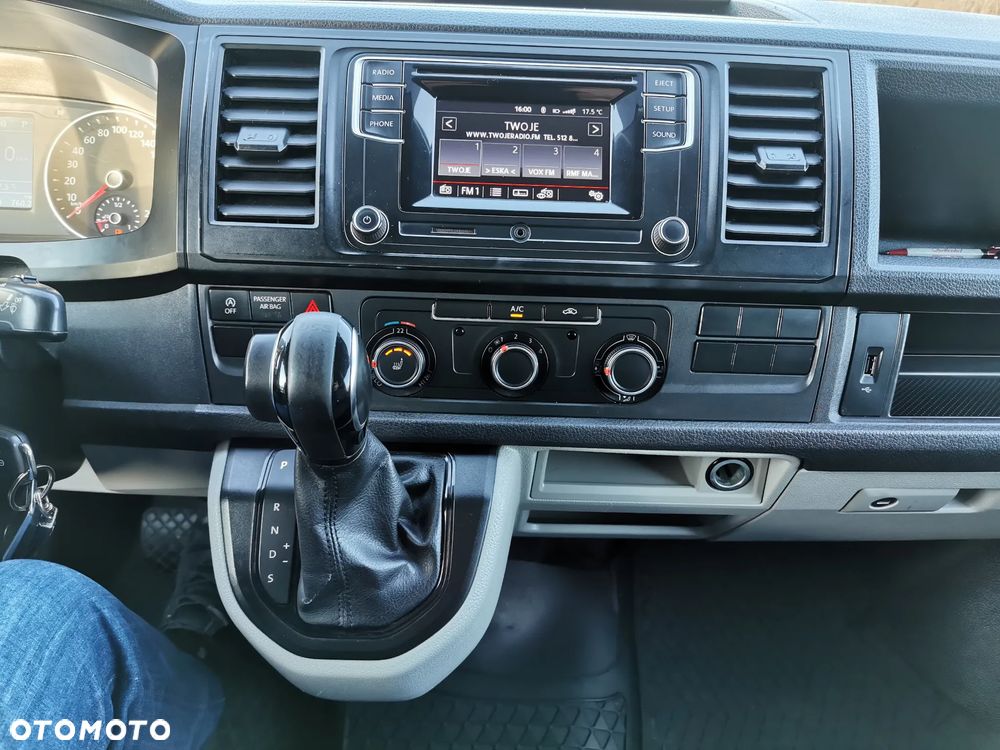 Volkswagen Transporter T6 2.0 TDi DSG L1H1 VAT-1 bardzo bogaty Faktura Vat 23% - 7