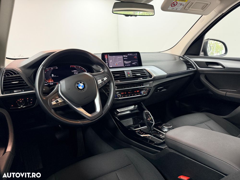 BMW X3 xDrive20i AT - 10