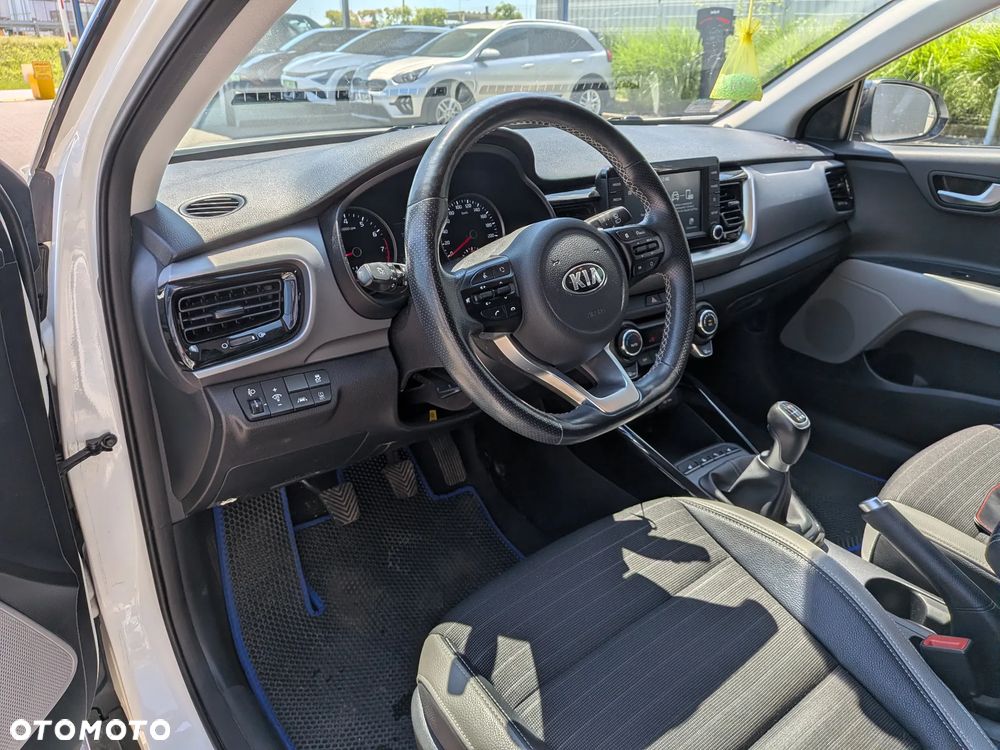 Kia Stonic 1.4 L - 9