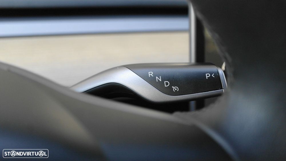 Tesla Model 3 Long Range Tração Traseira - 43