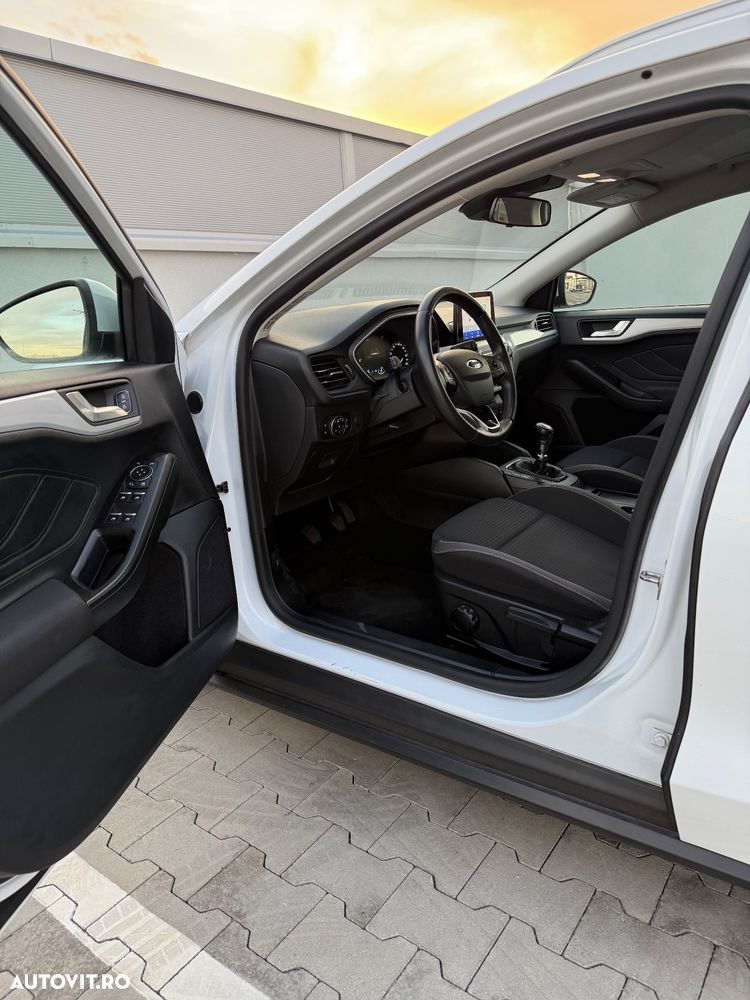 Ford Focus 1.0 EcoBoost Trend Edition - 13