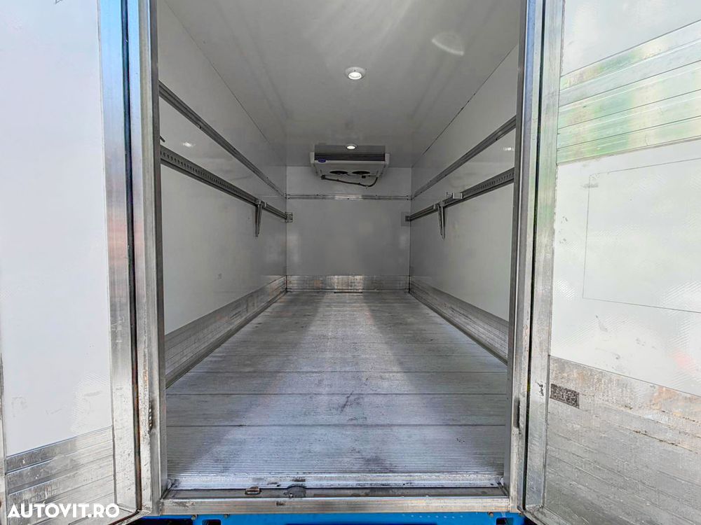 Volkswagen Crafter - 12