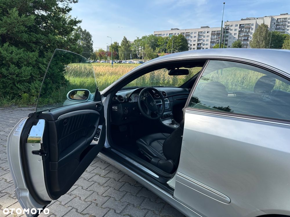 Mercedes-Benz CLK 320 CDI 7G-TRONIC Avantgarde DPF Sport Edition - 20
