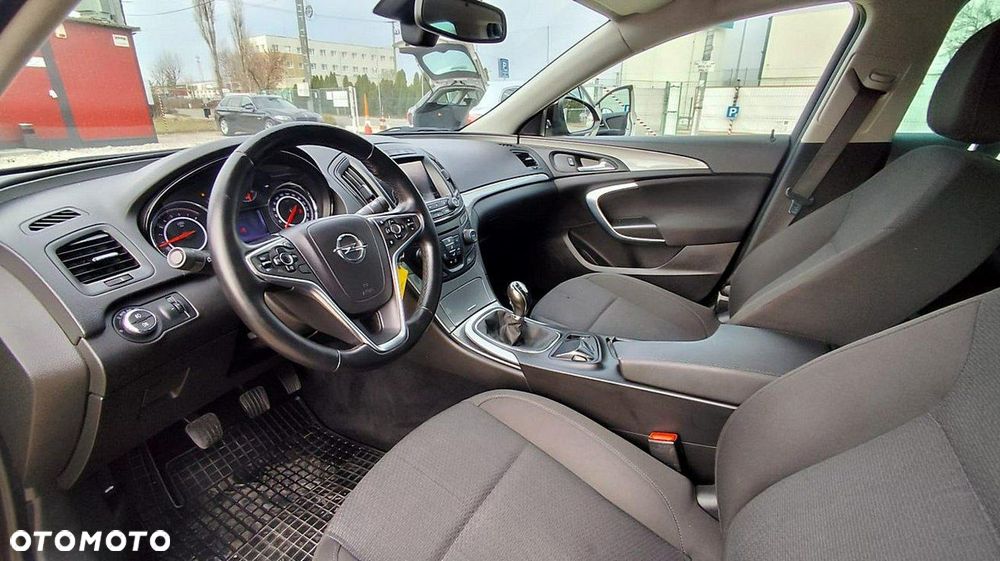 Opel Insignia - 10