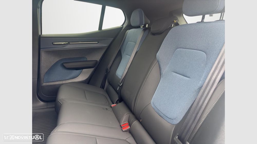 Volvo EX30 69 kWh Single Motor Extended Range Plus - 16