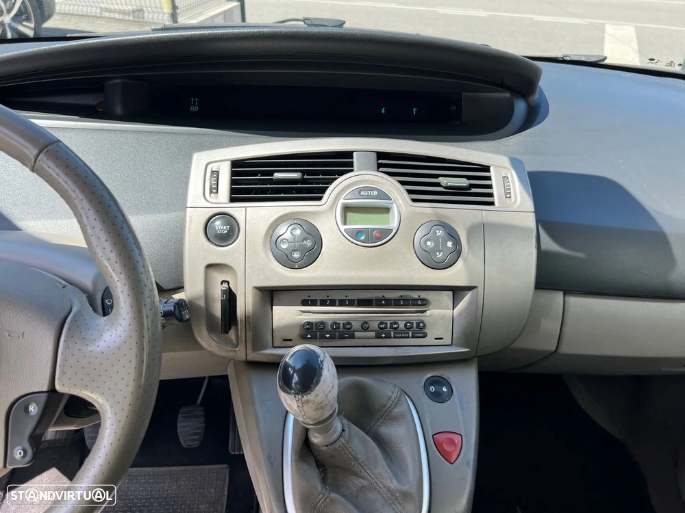 Renault Scénic 1.5 dCi Confort - 16