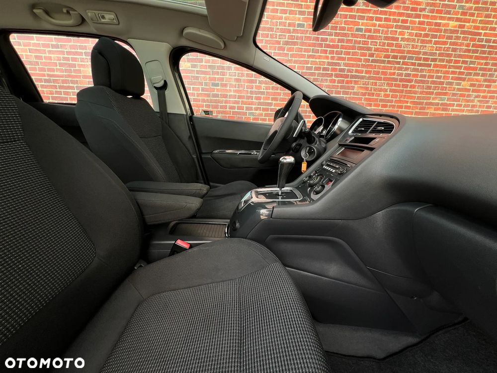 Peugeot 5008 - 14