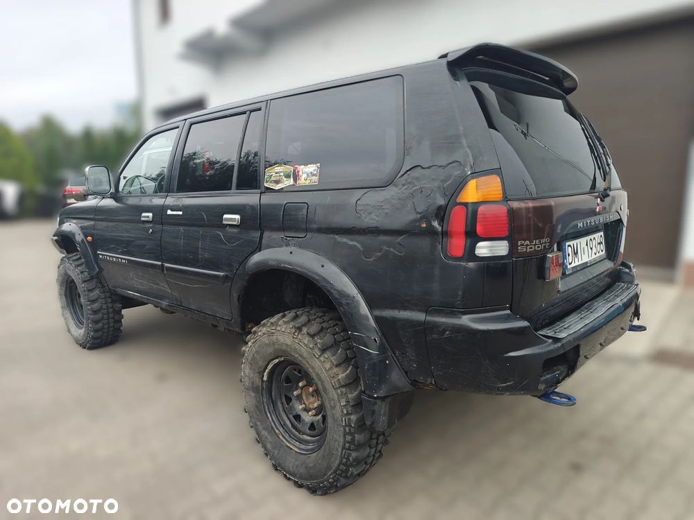 Mitsubishi Pajero Sport - 2