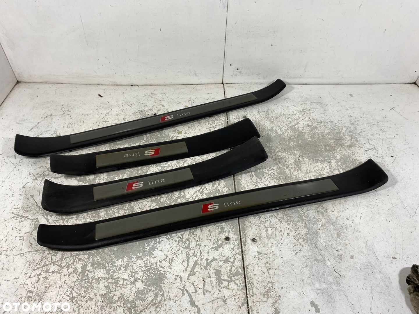 LISTWA LISTWY PROGOWE NAKŁADKA AUDI A4 B6 B7 S-LINE - 1