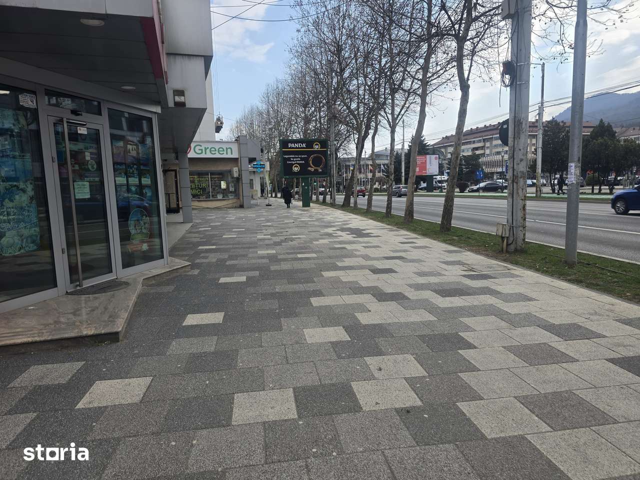 Spațiu comercial Piața Petrodava! - Imagine principală: 4/6