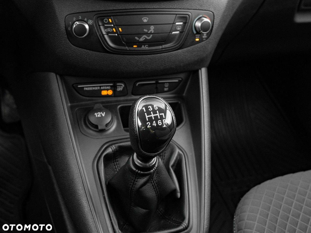 Ford Transit Courier 1.0 EcoBoost Trend - 17