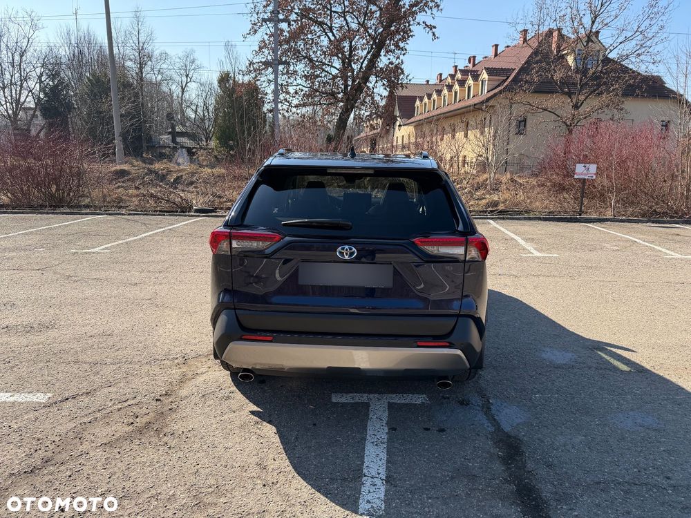 Toyota RAV4 - 5