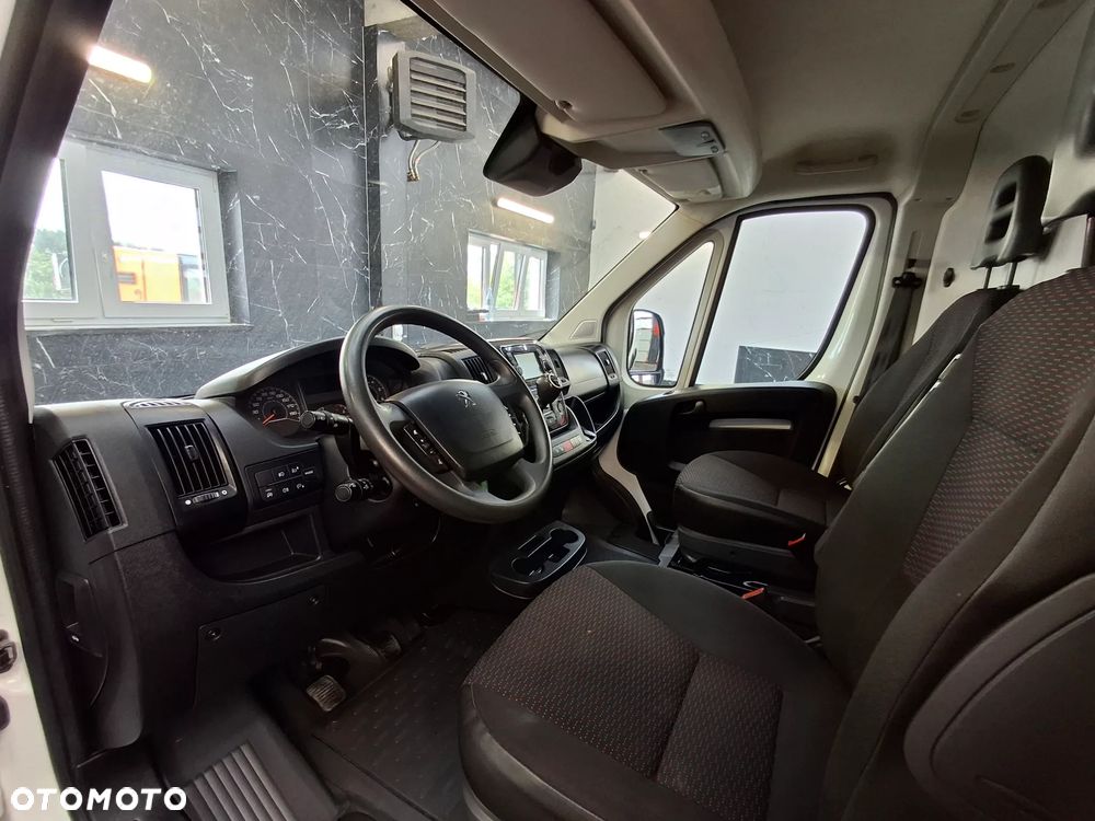 Peugeot Boxer 2020 Rok Furgon VAN L2H2 Kamera Cofania Nawigacja Fabryczna TomTom Światła LED Klimatyzacja Automatyczna Tempomat Niski Przebieg - 17