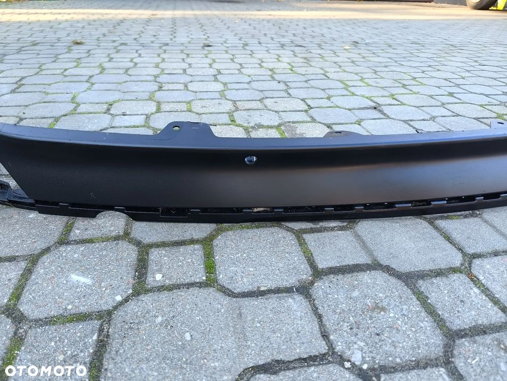 DOKŁADKA ZDERZAKA TYLNA RENAULT LAGUNA III HB - 4