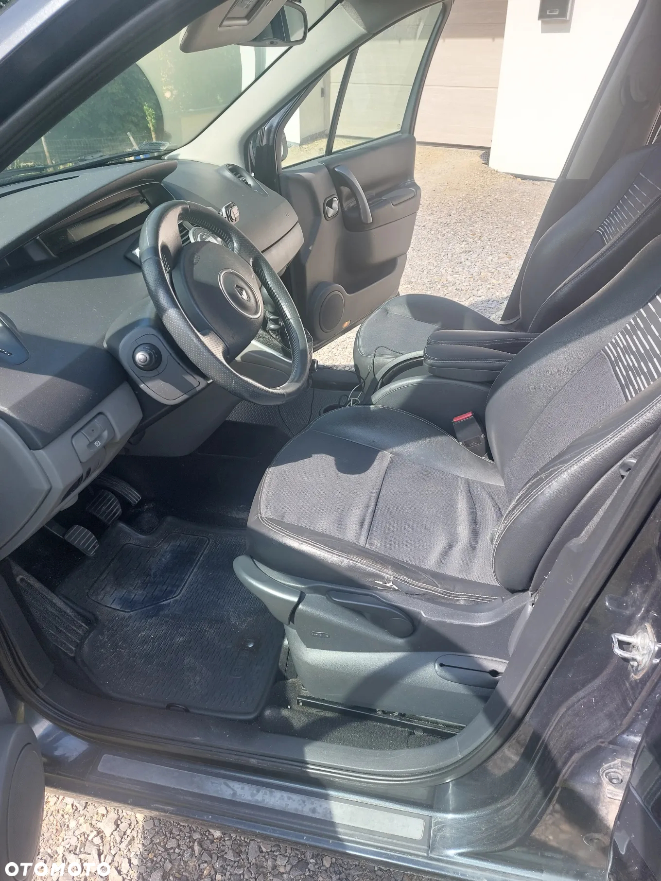 Renault Scenic 1.6 16V Emotion - 5