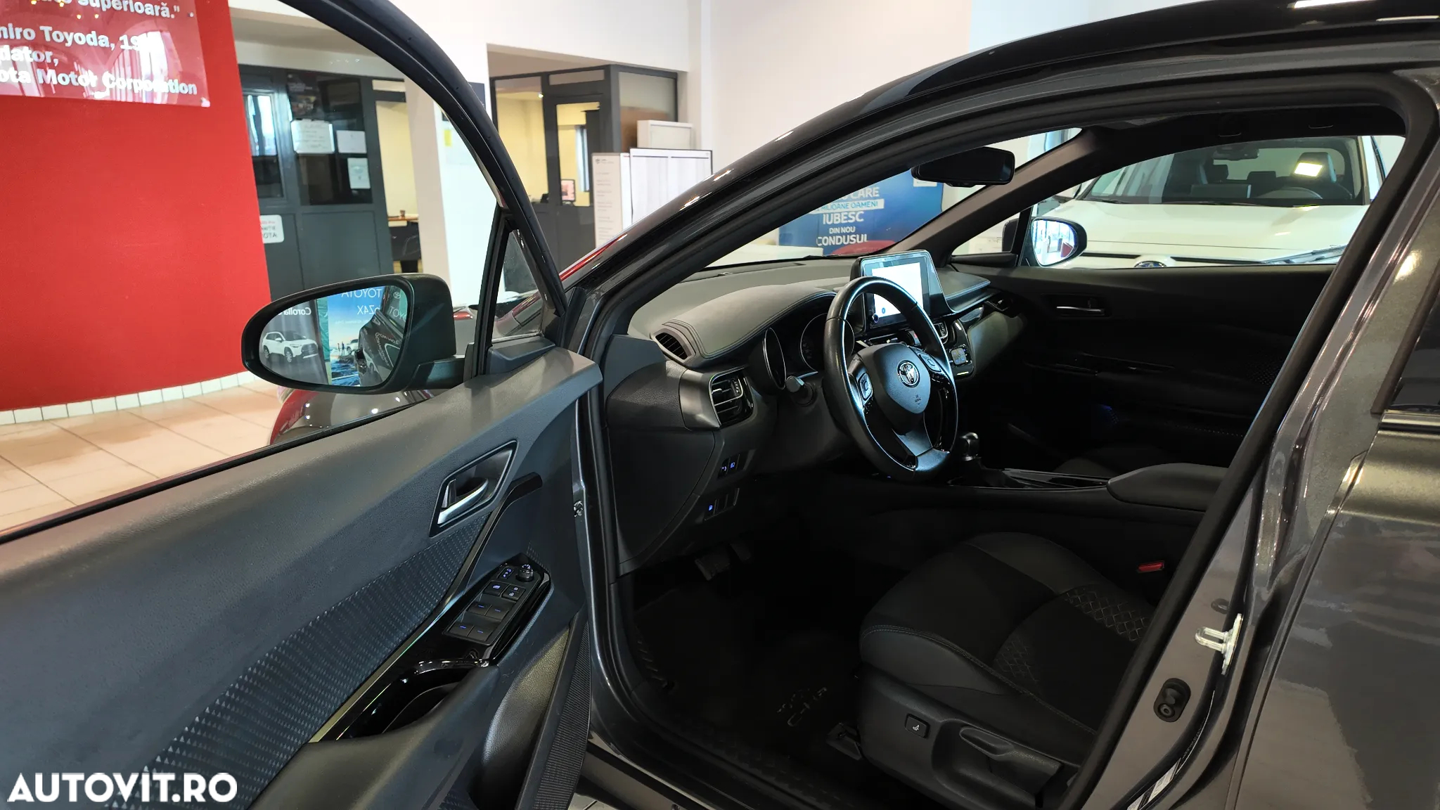 Toyota C-HR 1.8 HSD 122 CP 4x2 CVT C-ult Style bi-tone - 2