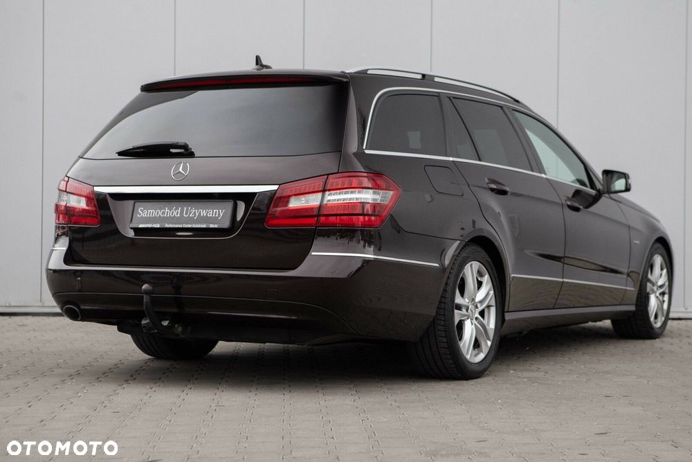 Mercedes-Benz Klasa E - 9
