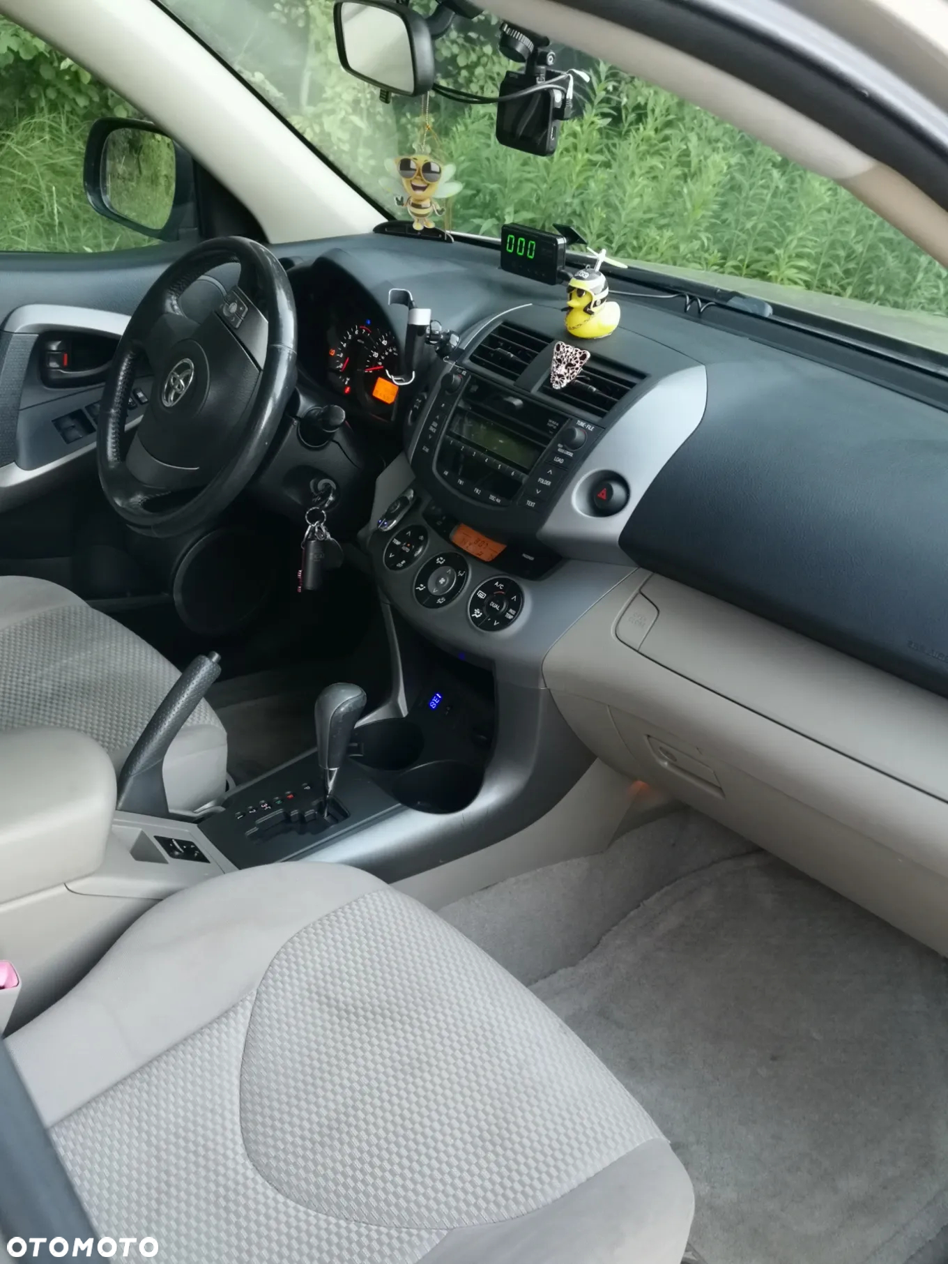 Toyota RAV4 - 7