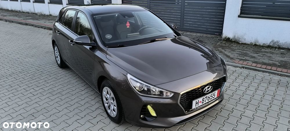 Hyundai i30 blue Kombi 1.6 CRDi Passion - 30