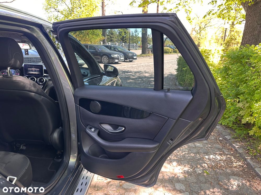 Mercedes-Benz GLC - 22