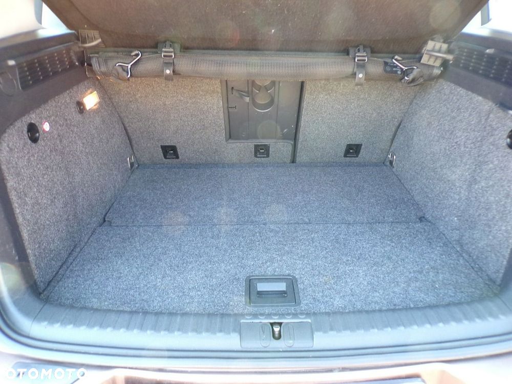 Volkswagen Tiguan - 32