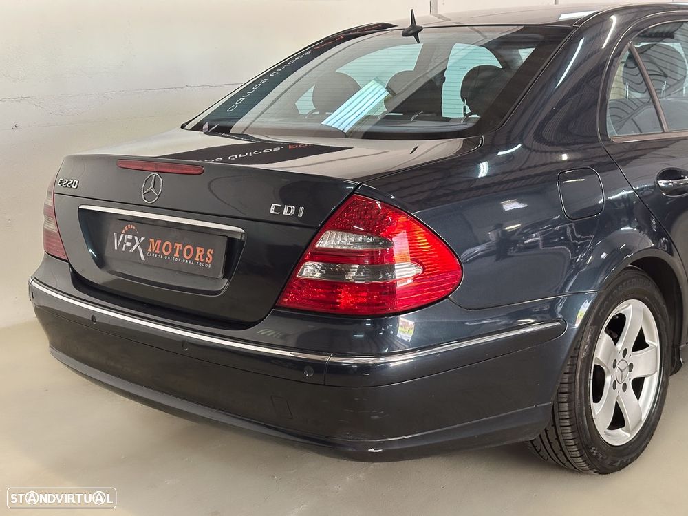 Mercedes-Benz E 220 CDI Avantgarde DPF - 19