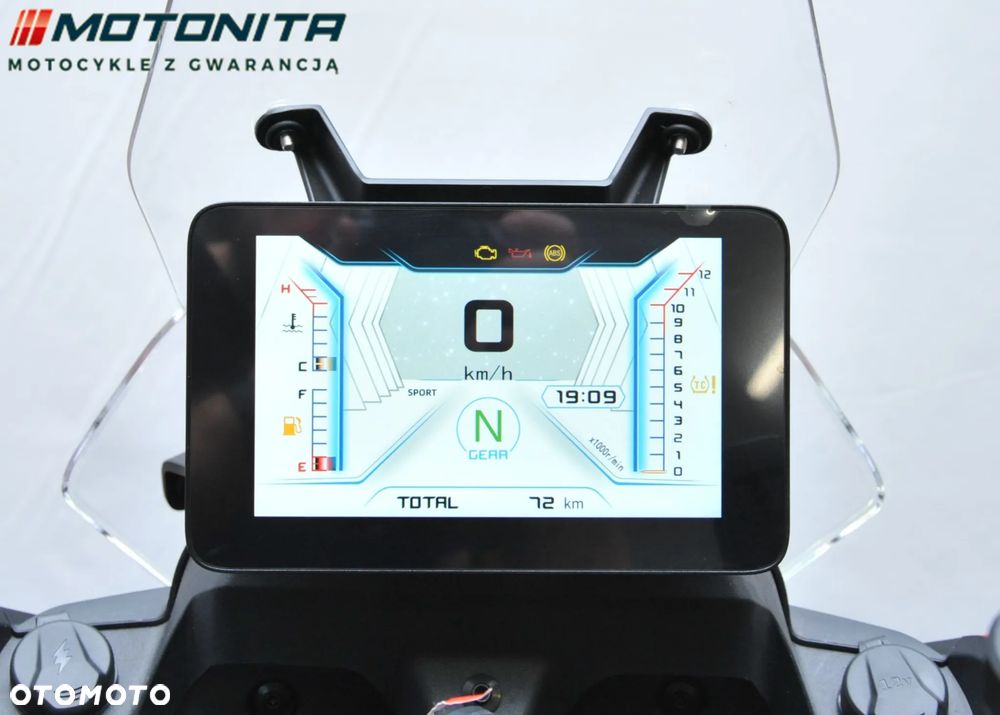 QJMOTOR SRT 600SX - 9