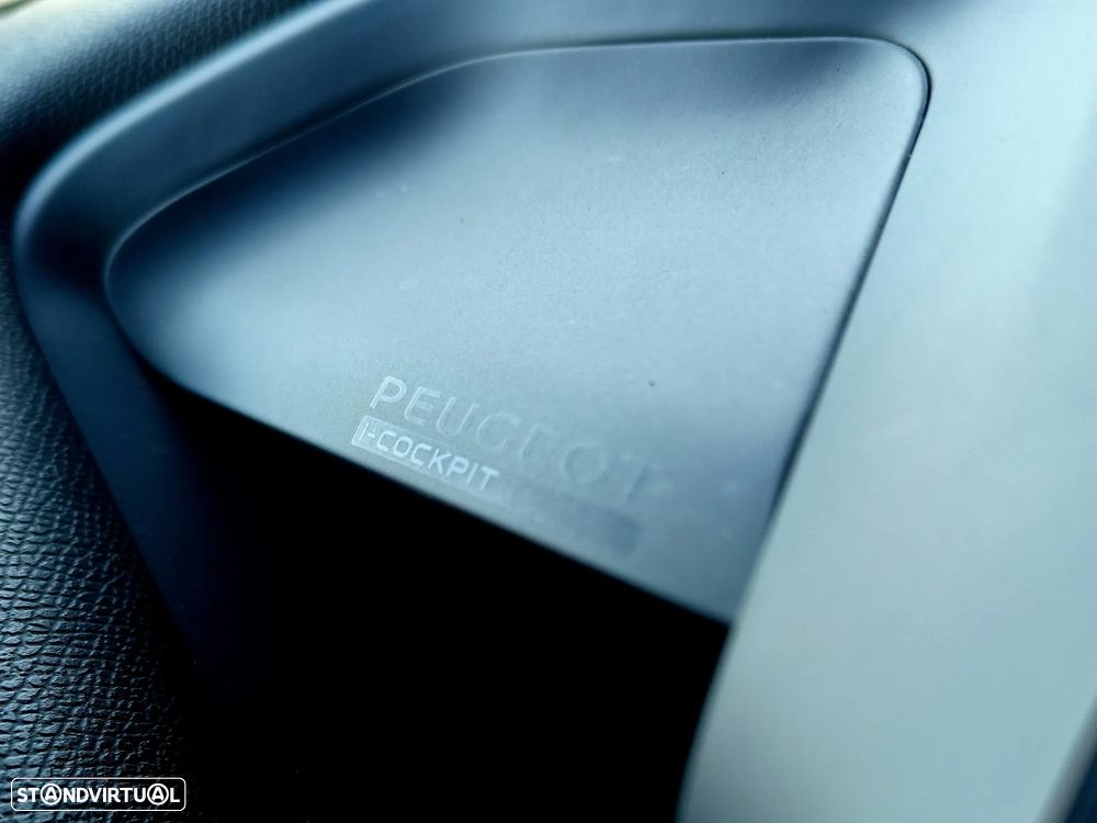 Peugeot 208 1.2 PureTech Allure Pack - 17