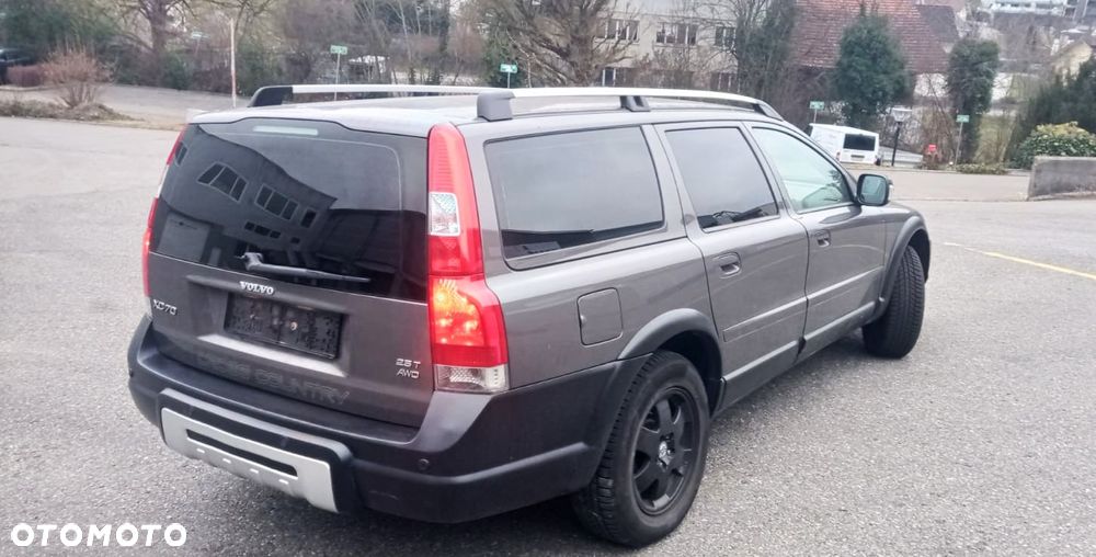 Volvo XC 70 AWD Momentum - 4