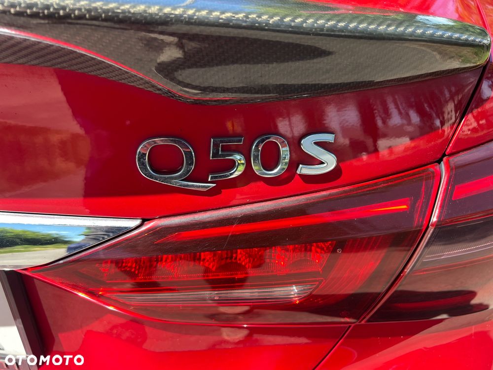 Infiniti Q50 2.0t Sport Sound Studio by Bose - 9