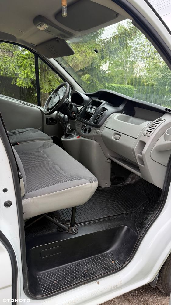 Opel Vivaro - 17