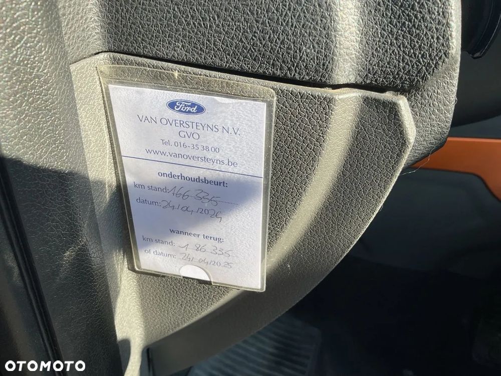 Ford Kuga 2.0 TDCi 2x4 Titanium - 23