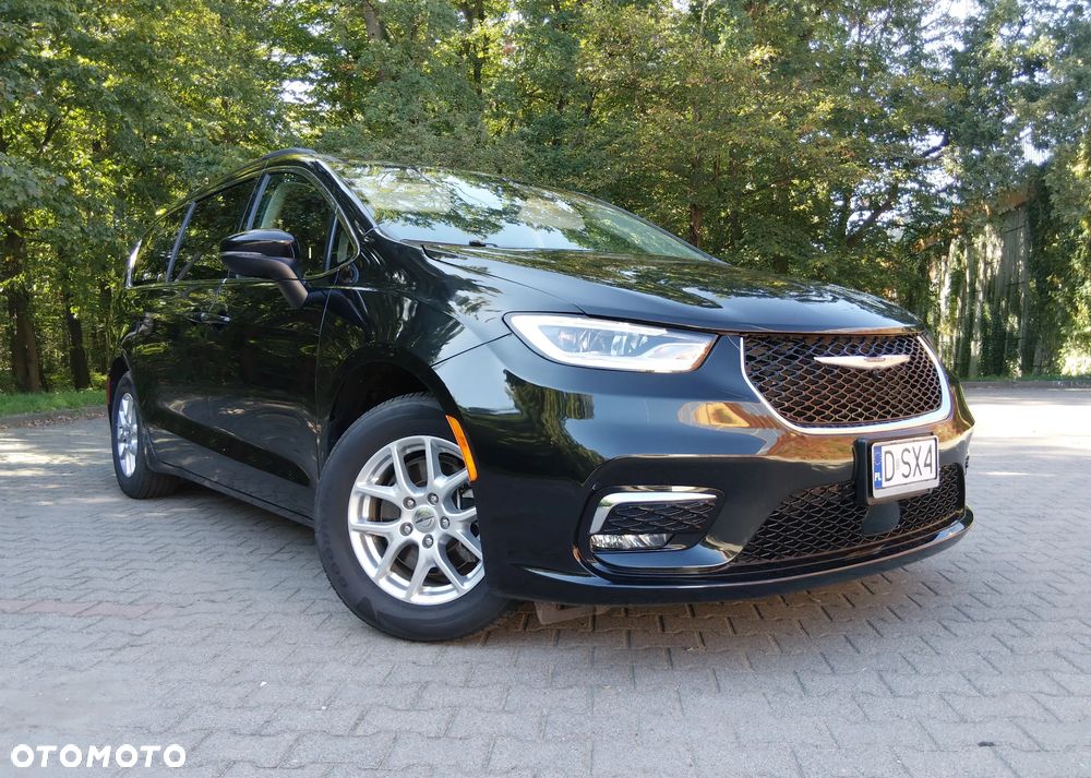Chrysler Pacifica - 25